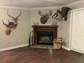 Interior - # The LODGE! #  - A Private Ranch Retreat only 10 miles to the ARK Encounter. (Berry)