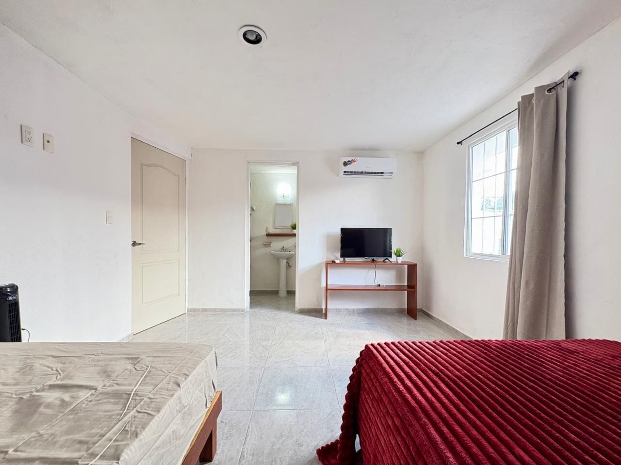 Quadruple Room, City View | Free WiFi