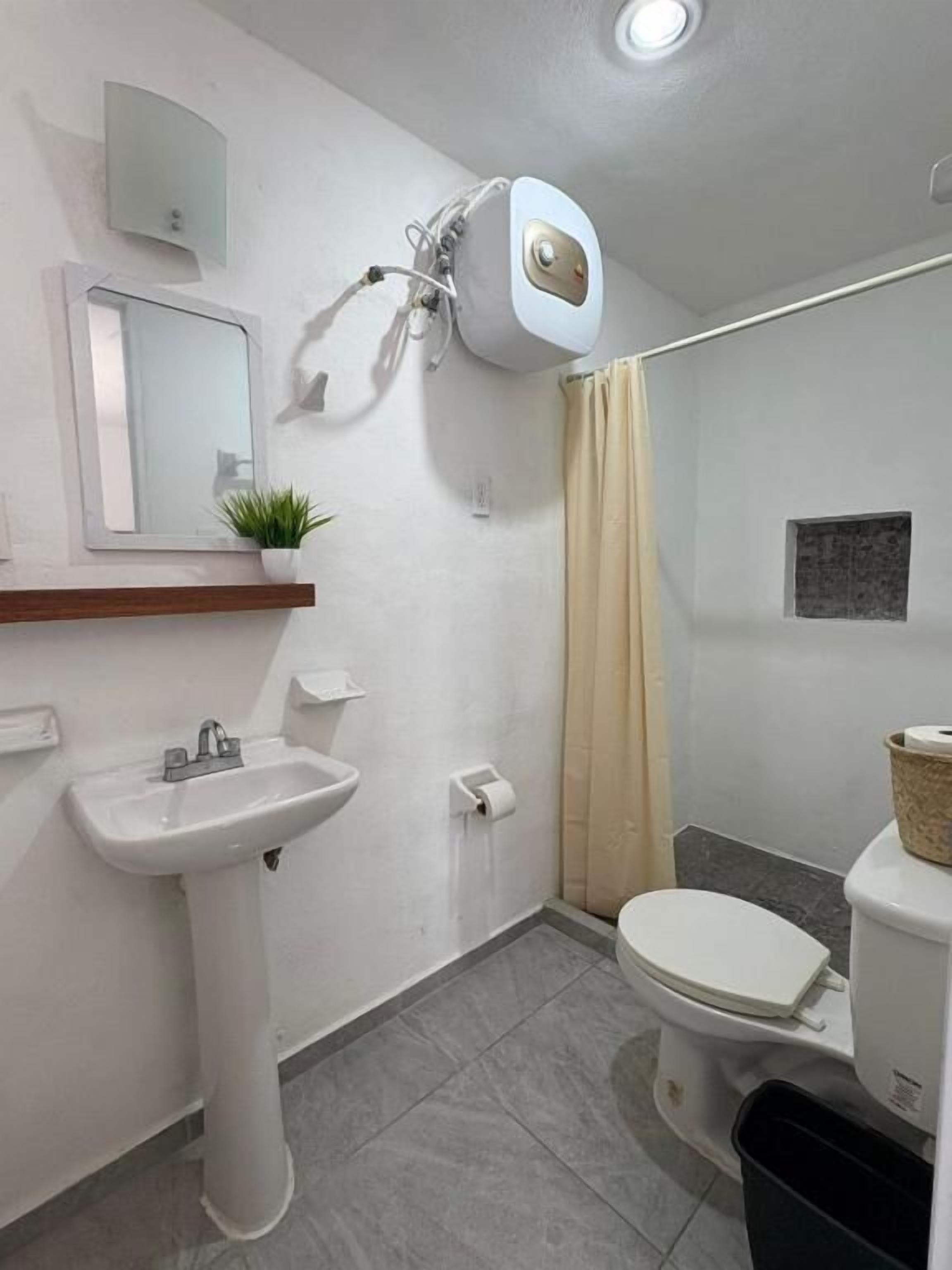 Double Room | Bathroom | Shower, towels, soap, shampoo