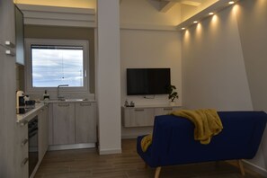 Private kitchen - A place where the relaxation of the countryside meets the beauty of the sea. (VILLALFONSINA)