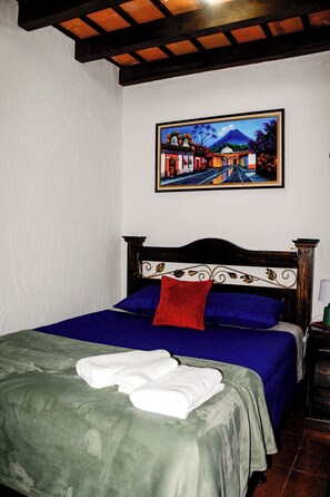 Basic Room, Garden View - Los Faroles Hotel & Spa (Antigua Guatemala)