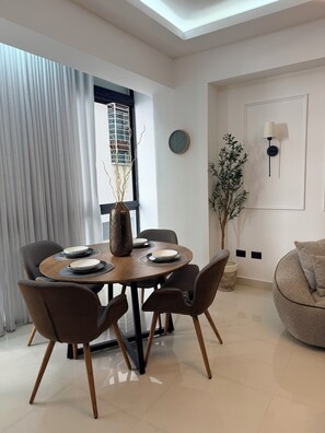 Dining - Black Pearl Stay Modern Luxury Living (Santo Domingo)