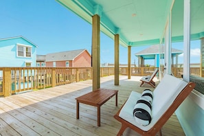 Terrace/patio - Freeport Beach House: Private Beach Access! (Freeport)