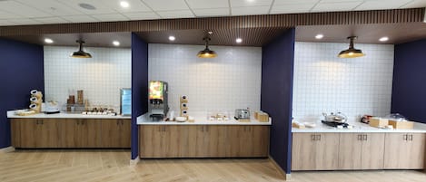 Free daily continental breakfast