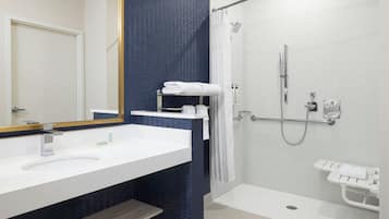 Kostenlose Toilettenartikel, Haartrockner, Handtücher, Seife