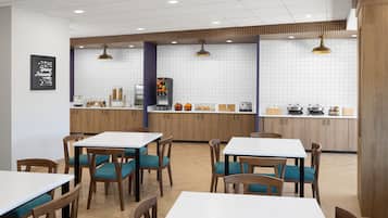 Free daily continental breakfast