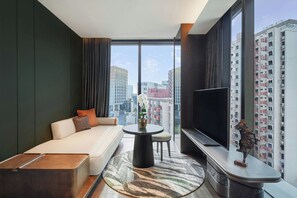 Suite, 1 Bedroom, Balcony, City View | Living room