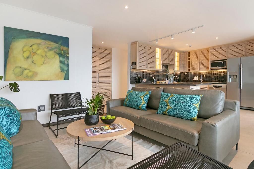 Leilighet, balkong, byutsikt | Oppholdsområde