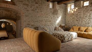 Villa | 8 bedrooms, Internet