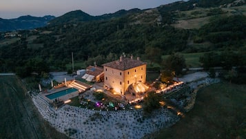 House | 8 bedrooms, Internet
