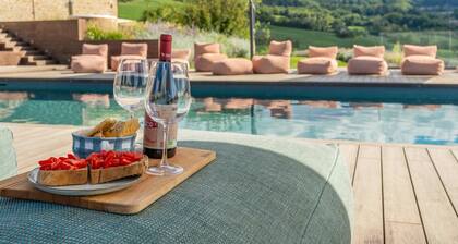 Palazzo Serre - Villa in the Countryside With Pool