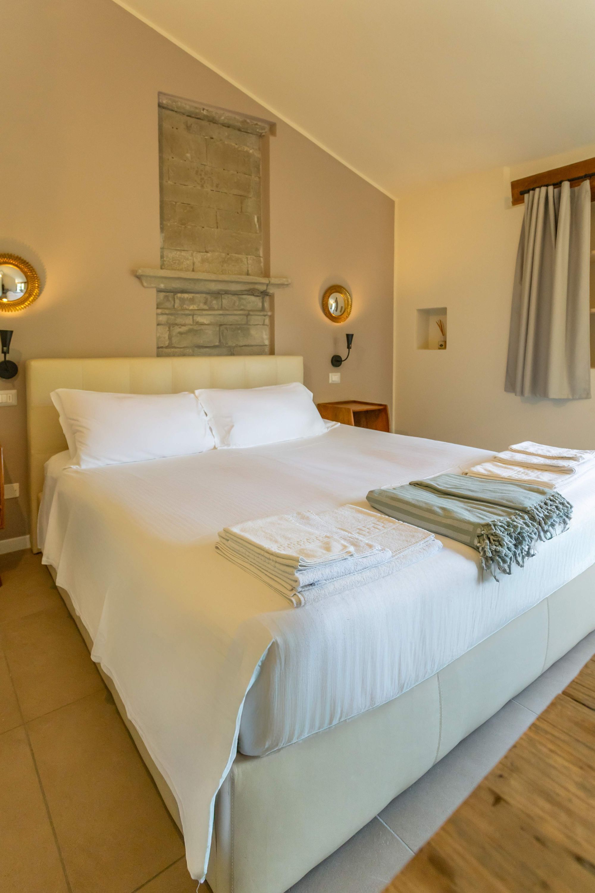 8 bedrooms, Internet