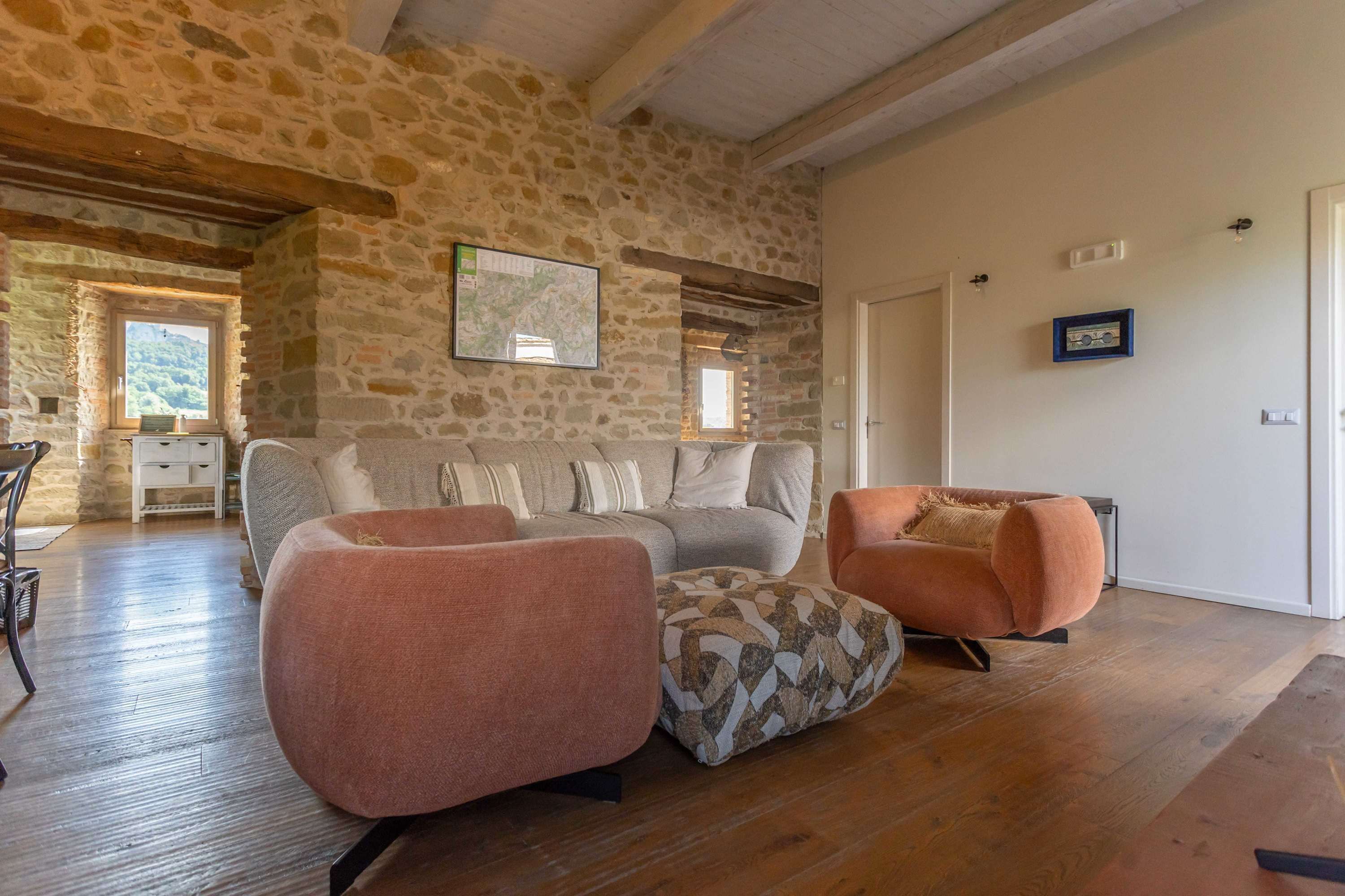 House | 8 bedrooms, Internet