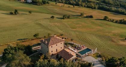 Palazzo Serre - Villa in the Countryside With Pool
