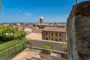 5 bedrooms, Internet - Villa Le Contrade - Historic Village Retreat (Santarcangelo di Romagna)