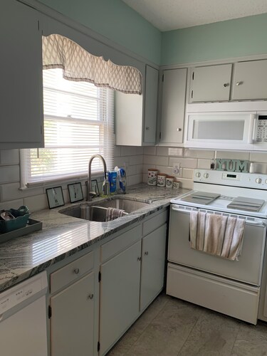 Conveniently located Studio in Fayetteville for Traveling Professionals