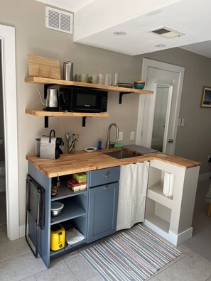 Private kitchen - Garden-Level Studio - Walkable to Downtown Golden (Golden)