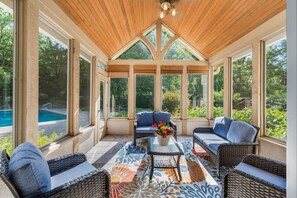 Interior - Luxury Lake Geneva Estate w/ Pool+Hot Tub+Acreage (Lake Geneva)