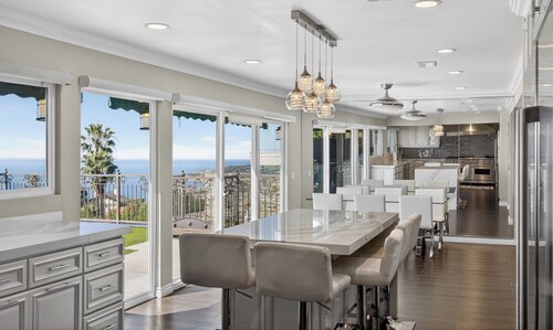 Gorgeous Panoramic Ocean and Golf course Resort style house