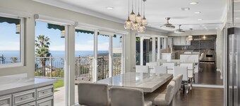 Luxury Estate Panoramic Oceanview and Golf course Resort style