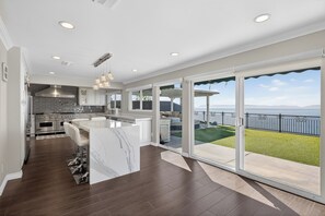 Interior - Luxury Estate Panoramic Oceanview and Golf course Resort style (Rancho Palos Verdes)