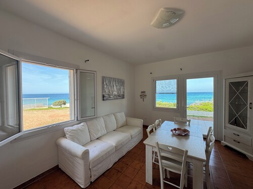 Villa on the beach - super sea view