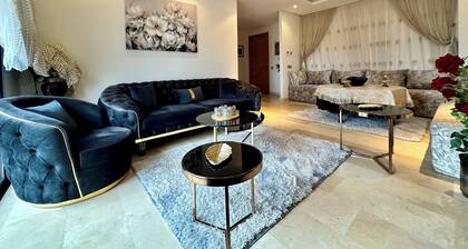 Appartement Moderne 2 Chambres âą Piscine & Parking