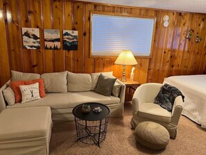 Interior - Room 3 at Bellamy's Haus (Red River)