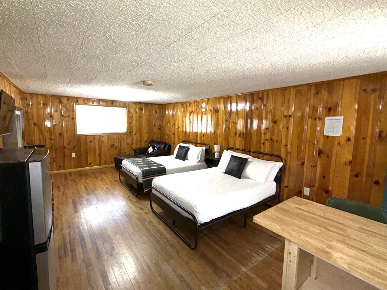 1 多间卧室、WiFi、床单