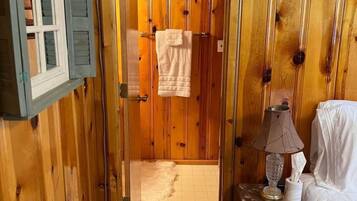 1 habitación, wifi y ropa de cama