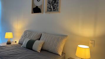 2 bedrooms, WiFi, bed sheets