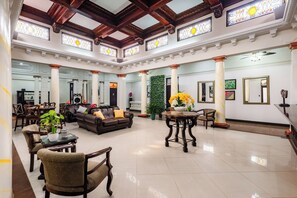Lobby - Hotel Majestad - Hotel in San José (Amón)