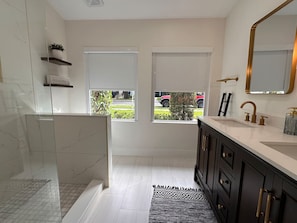Hair dryer - Cozy Family Retreat Pool/BBQ/Trampoline/Ping Pong (Dania Beach)