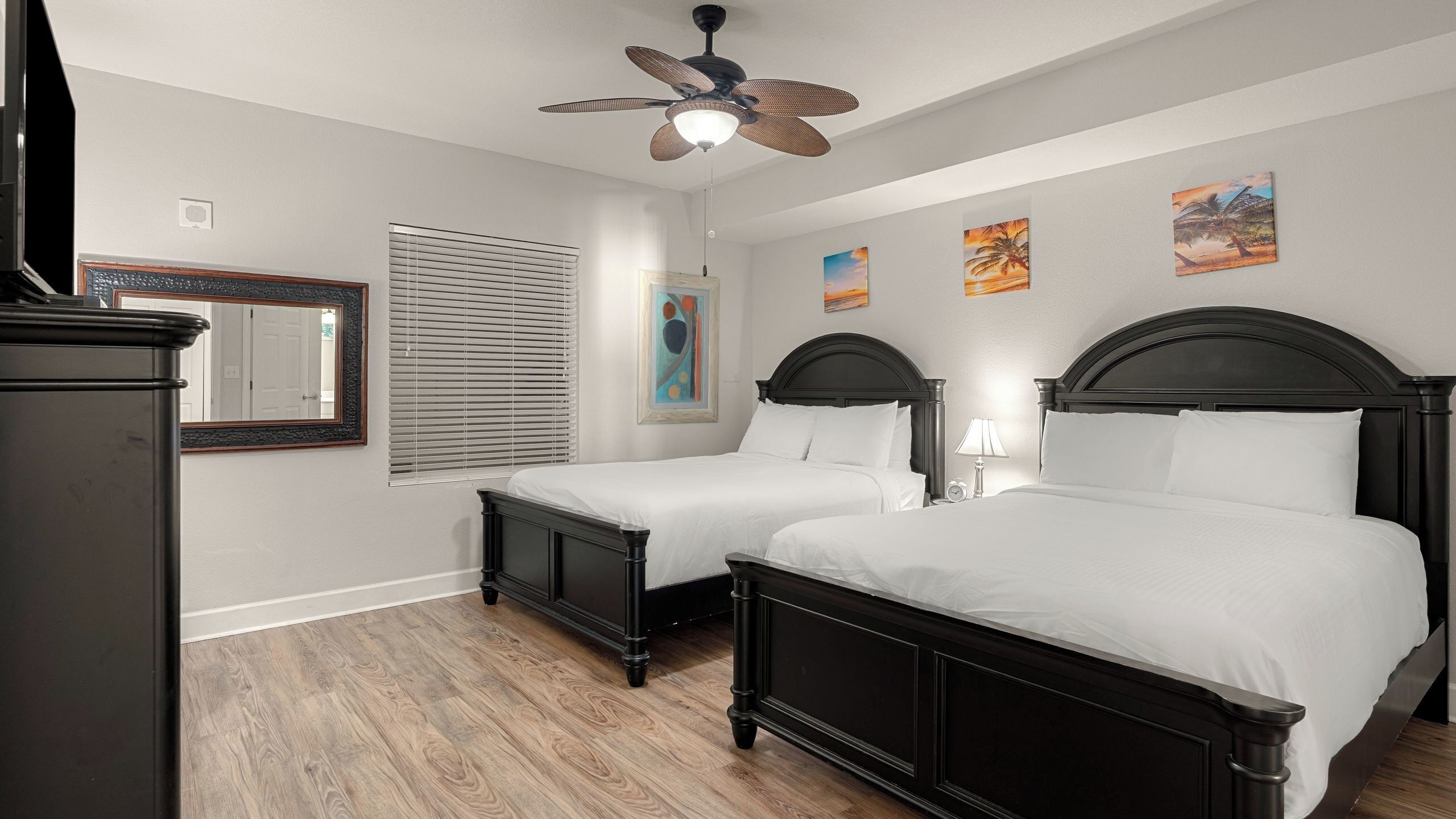 3 bedrooms, bed sheets