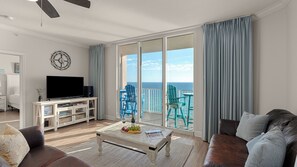 Interior - Tidewater Horizon by Avantstay Beachfront Condo + Indoor Pool + Spa Amenities + Movie Theater + Near Pier Park (Panama City Beach)