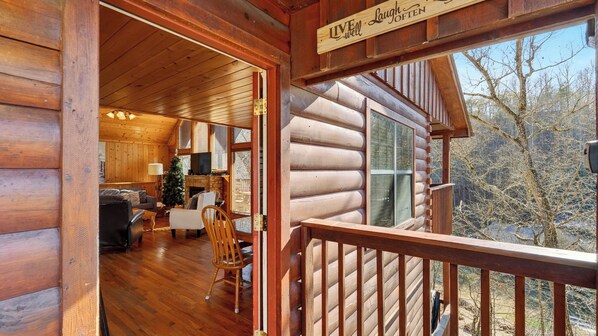 House (4 Bedrooms) | Interior - Grand Getaway Cabin by Avantstay A-frame Retreat + Hot Tub + Pool Access, Game Room Mins to Dollywood (Sevierville)