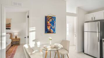 House (6 Bedrooms) | Interior