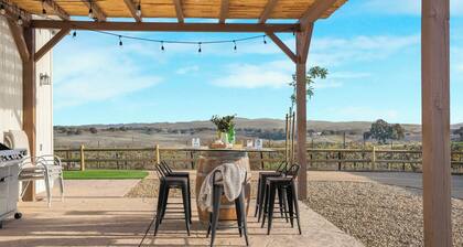 Sip and Stay at Vahali Vineyards by Avantstay Modern Wine Country Duo + Outdoor Dining + Vineyard Views