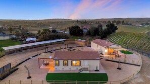 House (6 Bedrooms) | Front of property