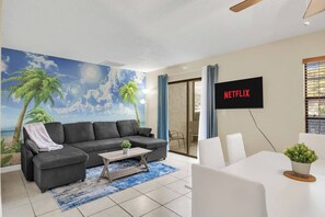 Interior - Shiny Legendary Retreat - Near Disney & H2O Slides (Kissimmee)