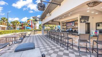 Bar (in der Unterkunft)