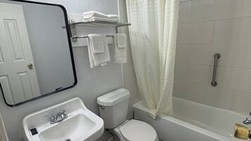 Combined shower/tub, free toiletries, towels, soap