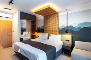 3 habitaciones, tabla de planchar con plancha, internet y ropa de cama 