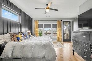 3 bedrooms, Internet, bed sheets - Contemporary new craftsman in the heart of Atlanta! 
FIFA Ready (Atlanta)