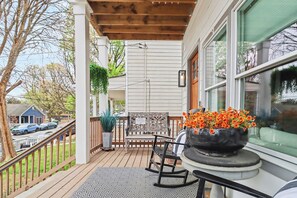 Terrace/patio - Contemporary new craftsman in the heart of Atlanta! 
FIFA Ready (Atlanta)