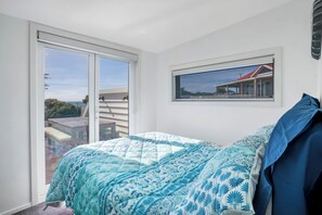 3 bedrooms, iron/ironing board, free WiFi, bed sheets - Coastal Cottage in Riverton Rocks (Riverton / Aparima)