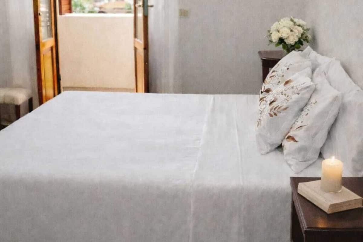 Traditionele driepersoonskamer, uitzicht op wijngaard | Gratis wifi