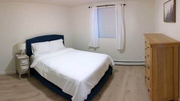 2 bedrooms, WiFi, bed sheets