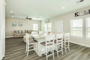 Dining - Surfside Beach Getaway: Family-Friendly Home (Surfside Beach)