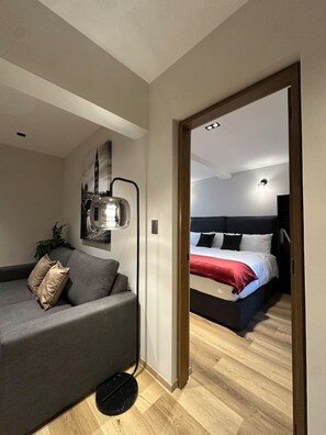 Desk, iron/ironing board, WiFi, bed sheets - Departamento Moderno Soho POP 104 Narvarte (Mexico City)